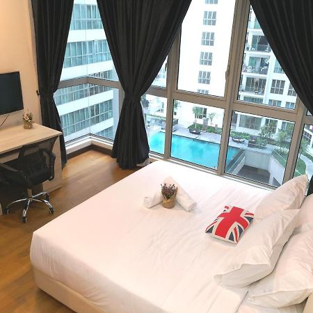 Klcc Inifinity Pool - The Regalia Residences & Suites By Kl Minsu Kuala Lumpur Ngoại thất bức ảnh