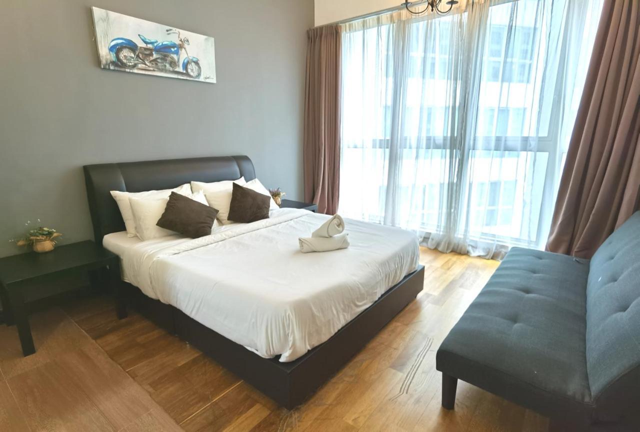 Klcc Inifinity Pool - The Regalia Residences & Suites By Kl Minsu Kuala Lumpur Ngoại thất bức ảnh