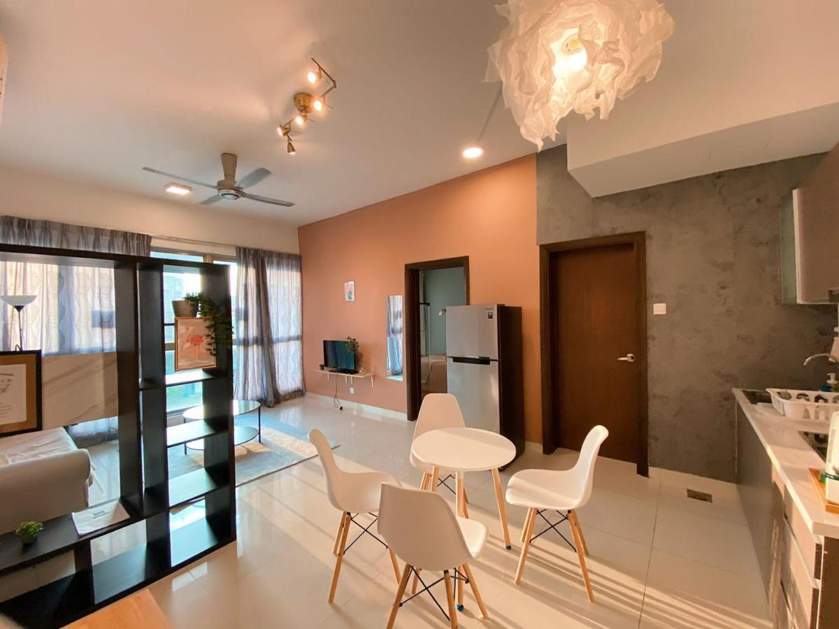 Klcc Inifinity Pool - The Regalia Residences & Suites By Kl Minsu Kuala Lumpur Ngoại thất bức ảnh