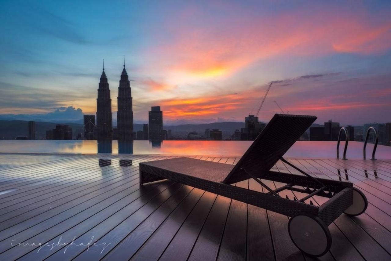Klcc Inifinity Pool - The Regalia Residences & Suites By Kl Minsu Kuala Lumpur Ngoại thất bức ảnh