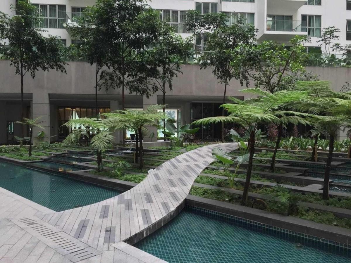 Klcc Inifinity Pool - The Regalia Residences & Suites By Kl Minsu Kuala Lumpur Ngoại thất bức ảnh
