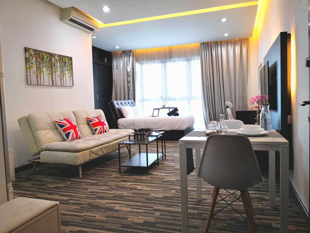 Klcc Inifinity Pool - The Regalia Residences & Suites By Kl Minsu Kuala Lumpur Ngoại thất bức ảnh