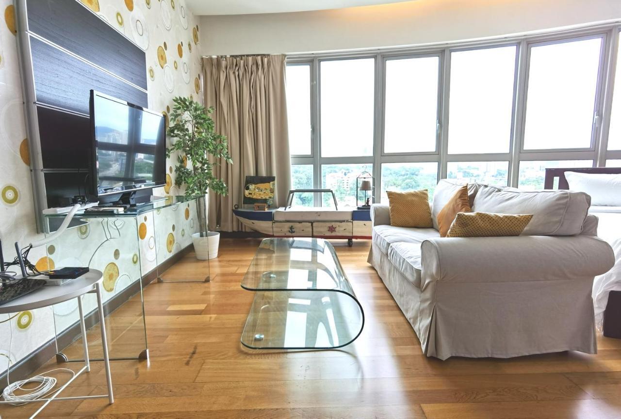 Klcc Inifinity Pool - The Regalia Residences & Suites By Kl Minsu Kuala Lumpur Ngoại thất bức ảnh